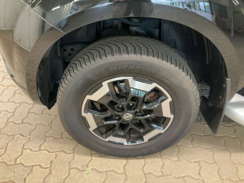 Nissan Navara NP-300 2.3 dCi N-Guard Double Cab 4x4 2021 – снимка 3