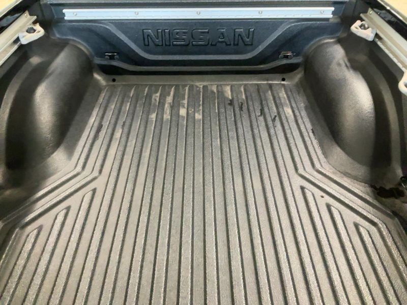 Nissan Navara NP-300 2.3 dCi N-Guard Double Cab 4x4 2021 – снимка 15