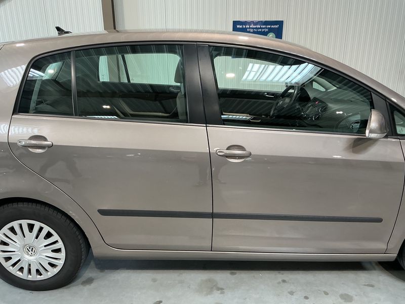 Volkswagen Golf VI Plus 1.6 TDI Trendline BlueMotion Tech 2011 – снимка 7