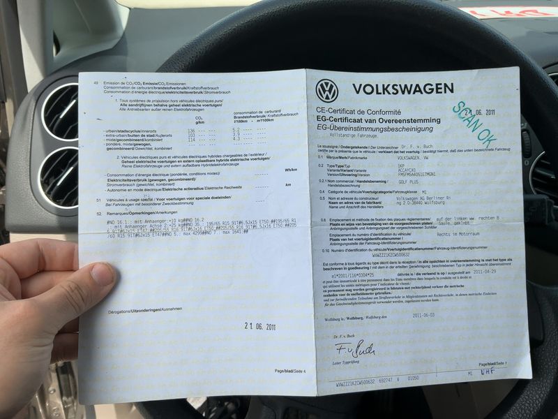Volkswagen Golf VI Plus 1.6 TDI Trendline BlueMotion Tech 2011 – снимка 16