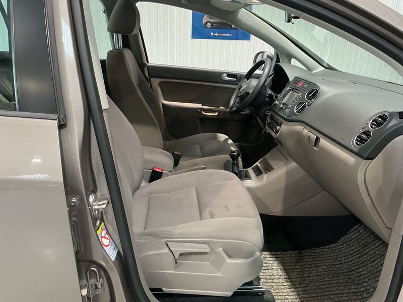 Volkswagen Golf VI Plus 1.6 TDI Trendline BlueMotion Tech 2011 – снимка 11