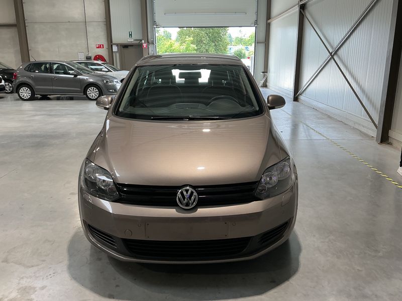 Volkswagen Golf VI Plus 1.6 TDI Trendline BlueMotion Tech 2011 – снимка 9