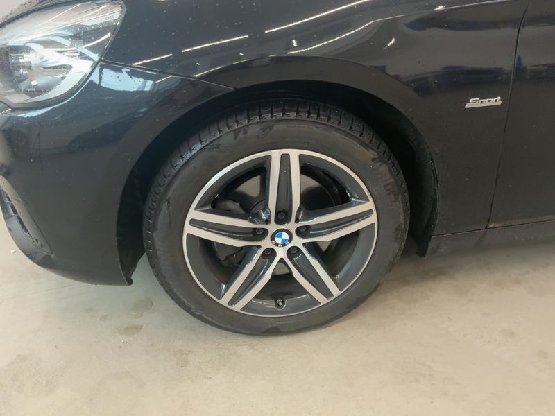 BMW 2er 220d Active Tourer xDrive Sport Line 2016 – снимка 3