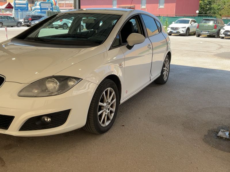 Seat Leon 1.2 TSI Copa 2011 – снимка 2