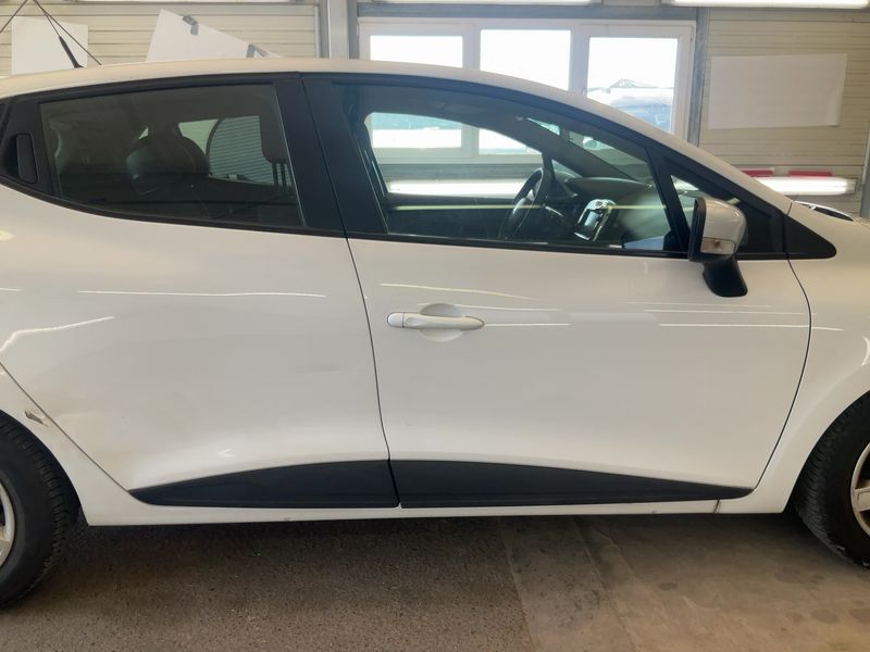 Renault Clio 1.2 Expression 2014 – снимка 10