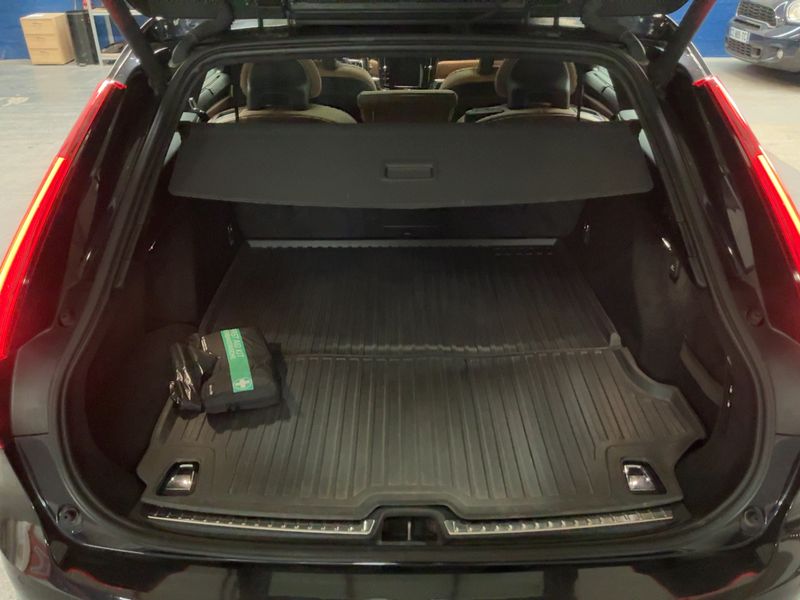 Volvo V90 2.0 D5 Inscription Luxe AWD 2016 – снимка 15