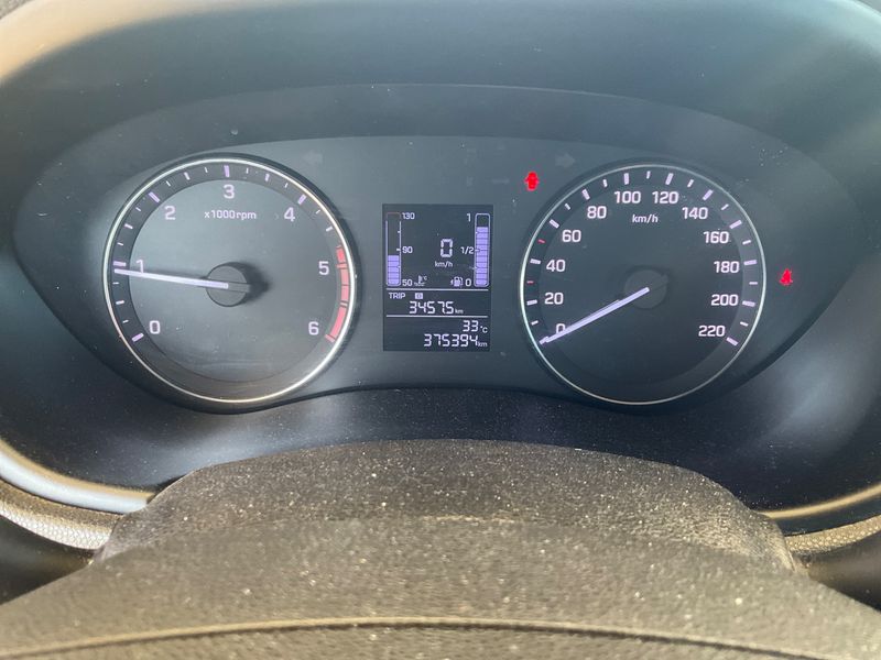 Hyundai i20 1.1 CRDi Classic 2016 – снимка 4