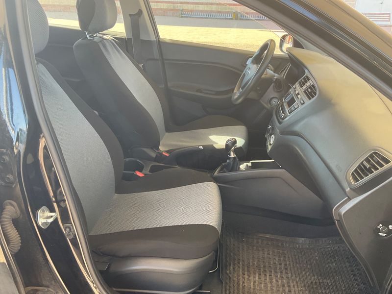 Hyundai i20 1.1 CRDi Classic 2016 – снимка 3