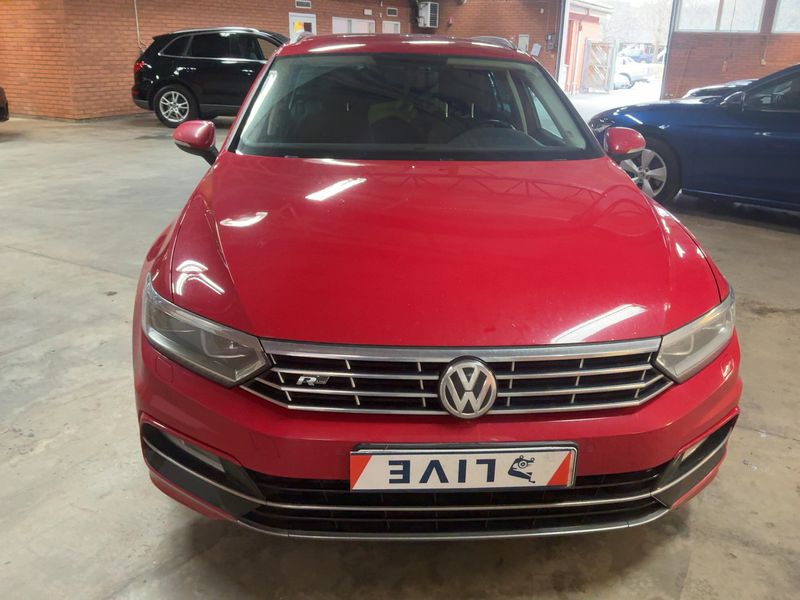 Volkswagen Passat 2.0 TDI Highline BlueMotion Tech 2017 – снимка 14