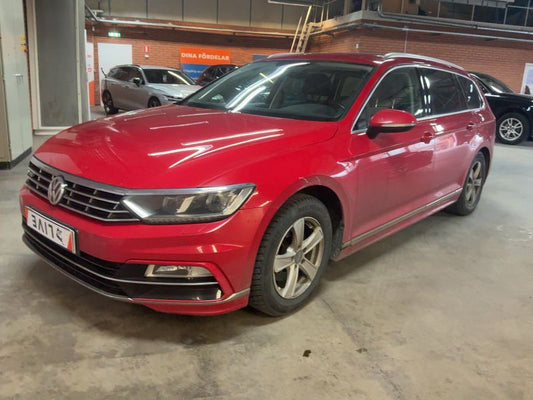 Volkswagen Passat 2.0 TDI Highline BlueMotion Tech 2017 – снимка 1