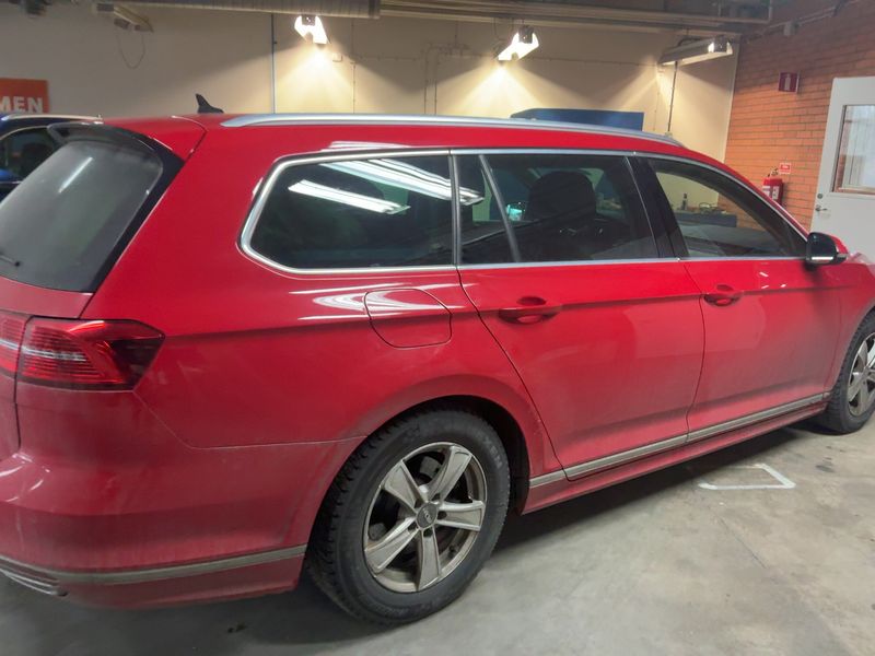 Volkswagen Passat 2.0 TDI Highline BlueMotion Tech 2017 – снимка 8