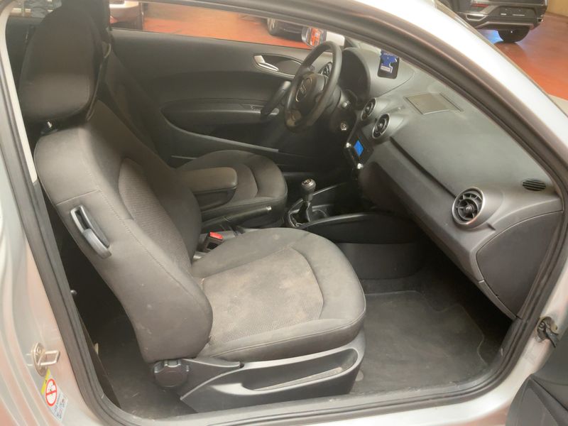 Audi A1 1.2 TFSI Attraction 2013 – снимка 16