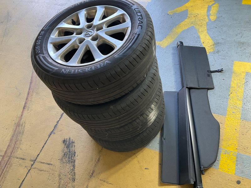 Mazda 5 2.0 Turbodiesel 110 CD TX 2010 – снимка на щета