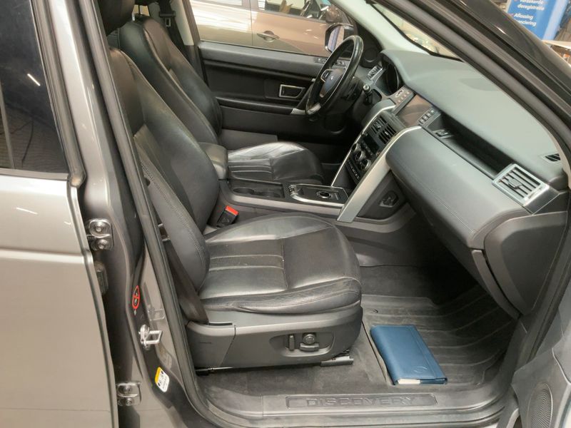 Land Rover Discovery Sport 2.0 Td4 SE AWD 2018 – снимка 16
