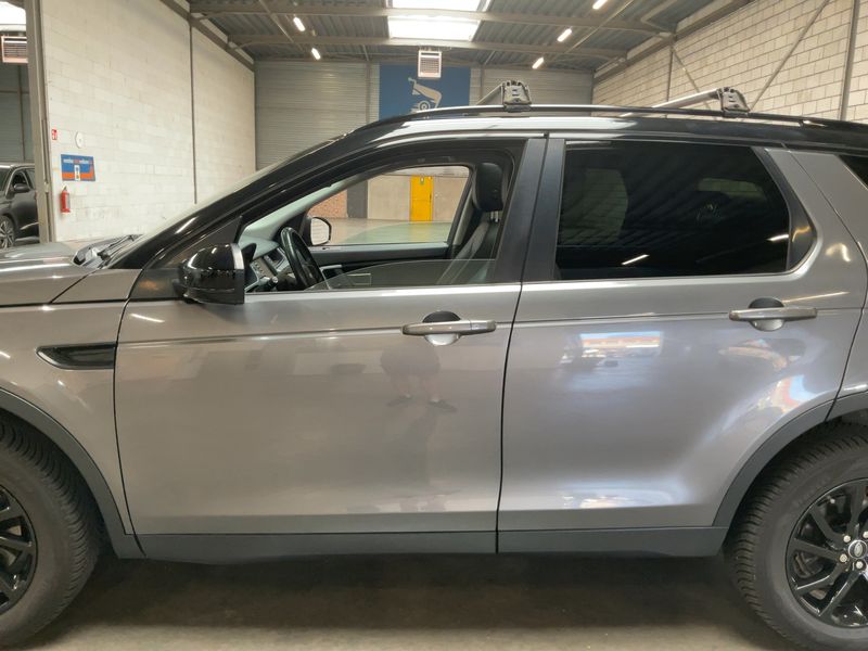 Land Rover Discovery Sport 2.0 Td4 SE AWD 2018 – снимка 4