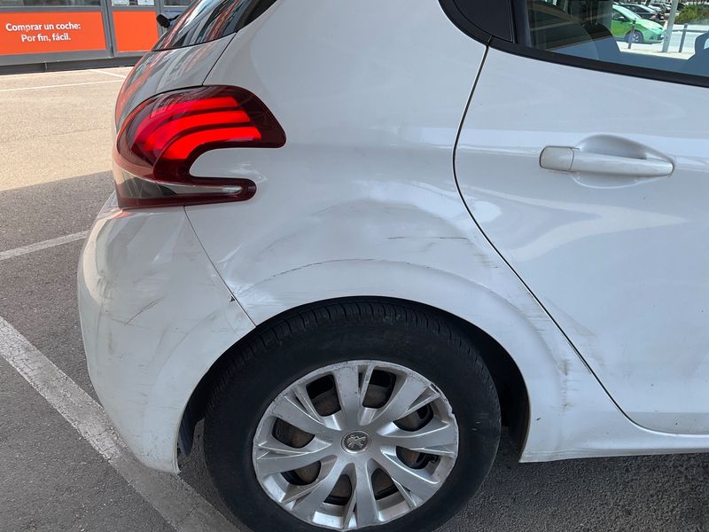 Peugeot 208 1.6 Blue-HDi Active 2015 – снимка 23