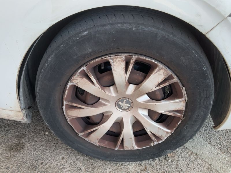 Peugeot 208 1.6 Blue-HDi Active 2015 – снимка 11