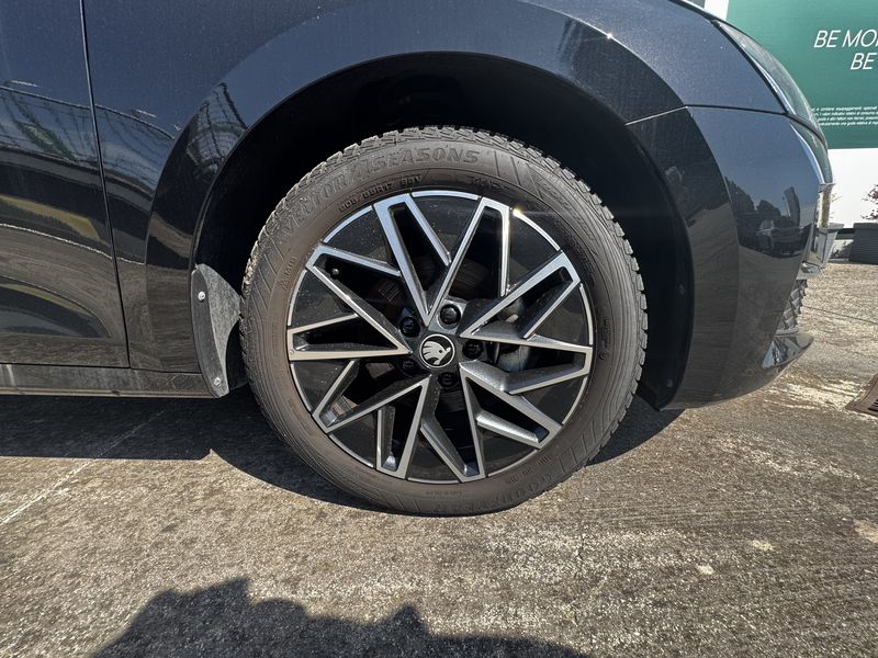 Skoda Octavia 2.0 TDI Executive 2025 – снимка 19