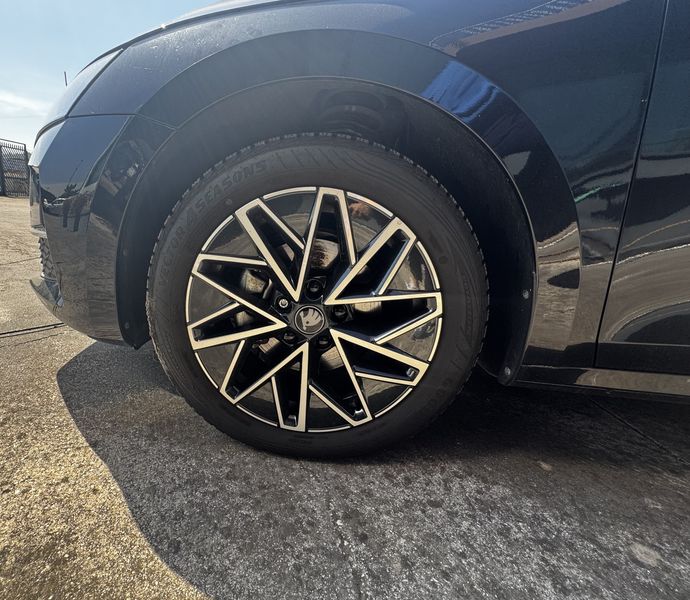 Skoda Octavia 2.0 TDI Executive 2025 – снимка 16