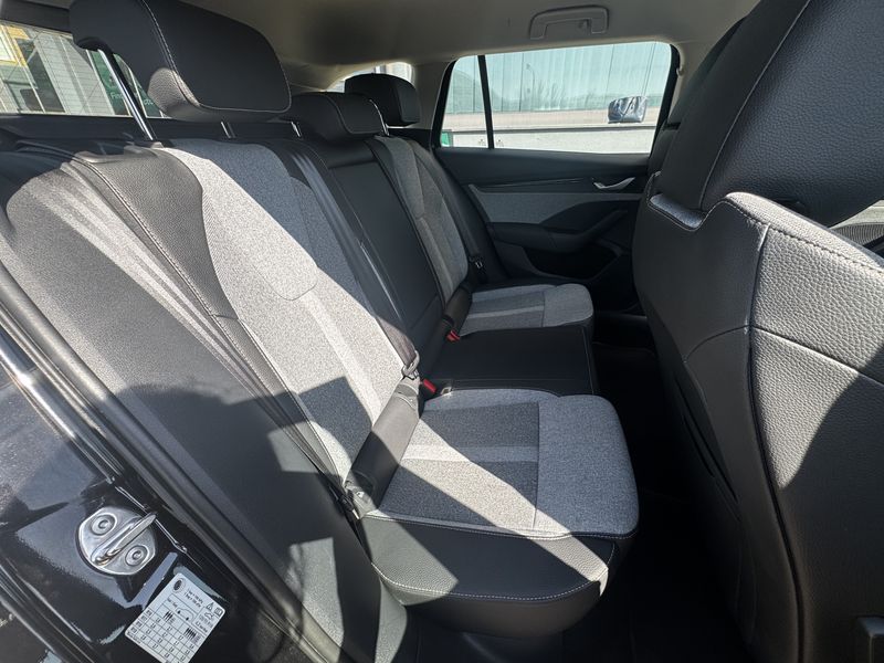 Skoda Octavia 2.0 TDI Executive 2025 – снимка 13