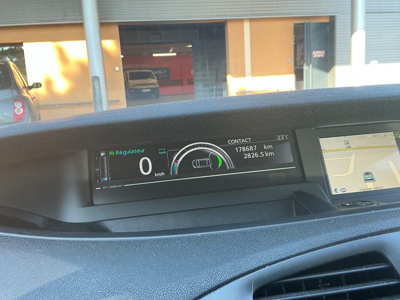 Renault Scenic 1.5 dCi Limited 2015 – снимка 18