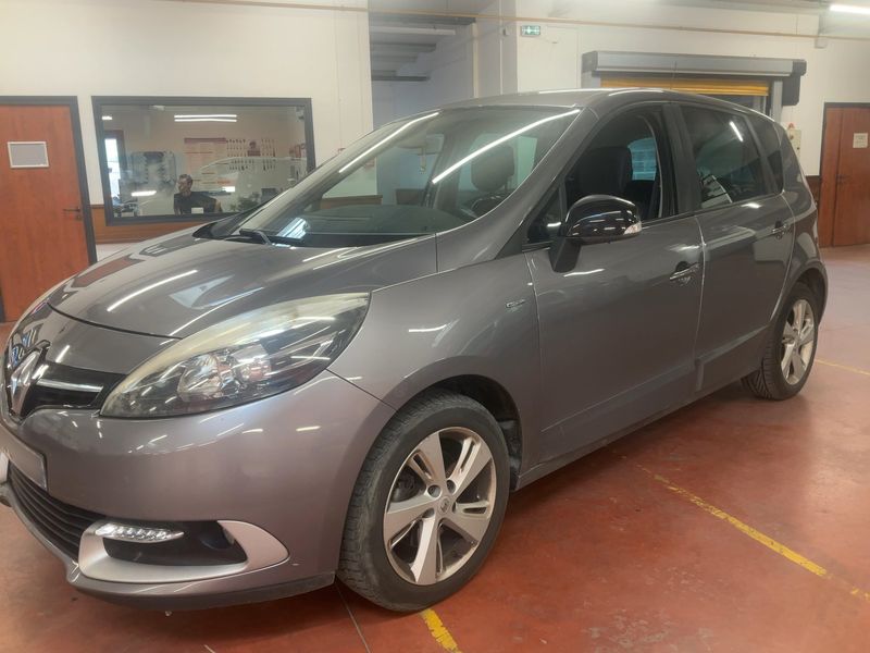 Renault Scenic 1.5 dCi Limited 2015 – снимка 2