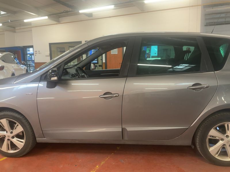 Renault Scenic 1.5 dCi Limited 2015 – снимка 4