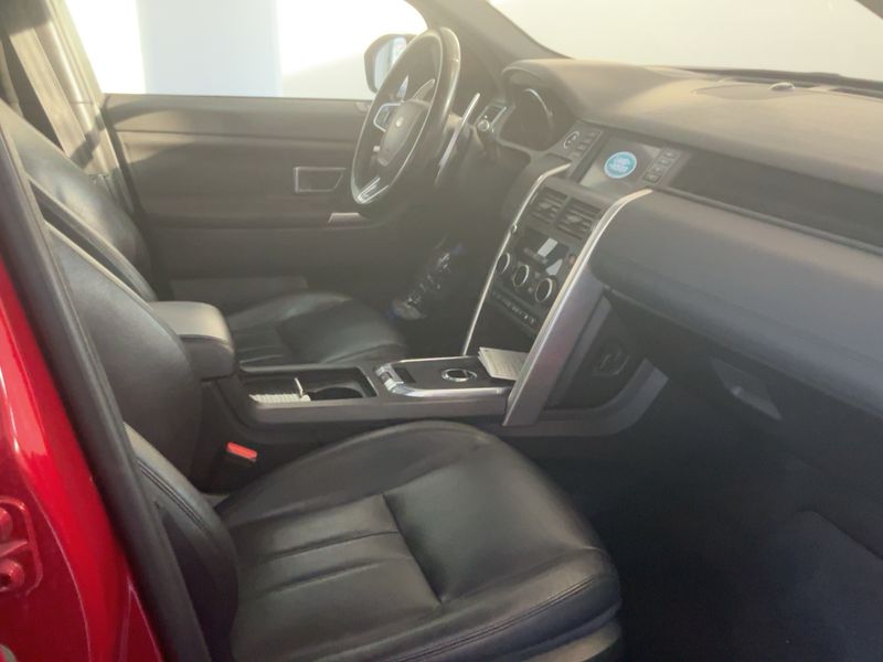 Land Rover Discovery Sport 2.0 Td4 HSE 2017 – снимка 16