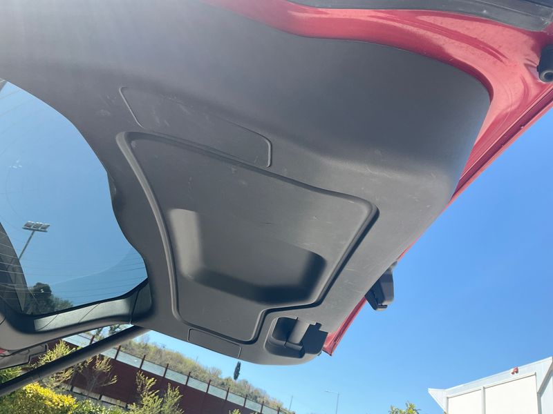 Land Rover Discovery Sport 2.0 Td4 HSE 2017 – снимка 21
