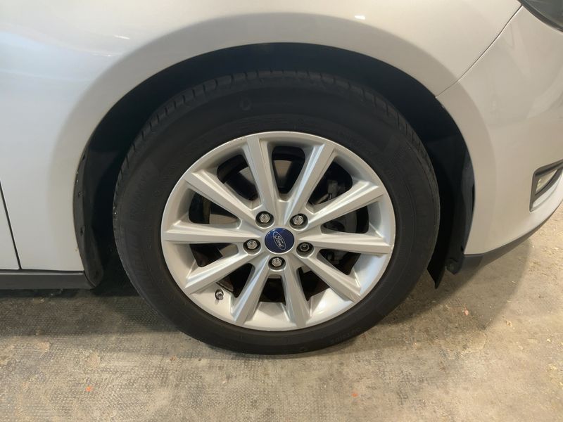 Ford Focus 1.5 TDCi Titanium 2016 – снимка 11