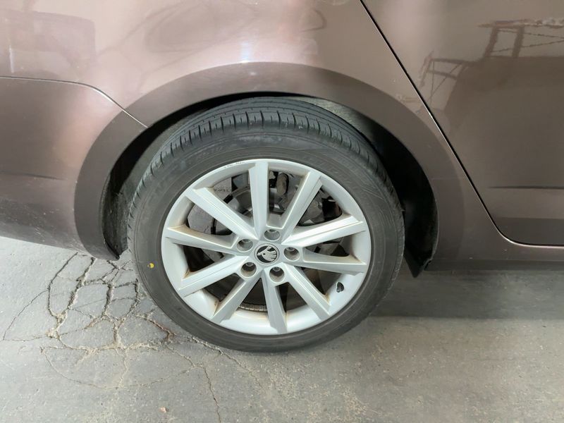 Skoda Octavia 2.0 TDI Elegance 2014 – снимка 9