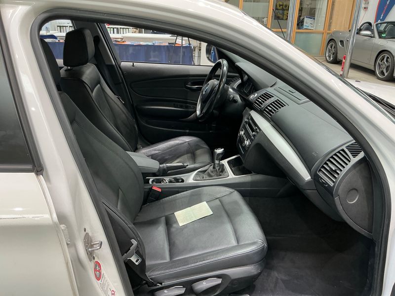 BMW 1er 118d 2009 – снимка 3