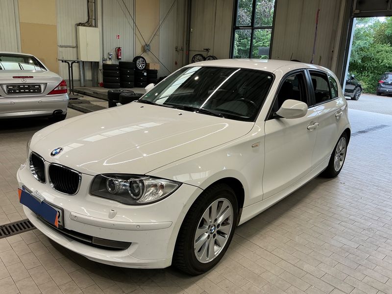 BMW 1er 118d 2009 – снимка 1