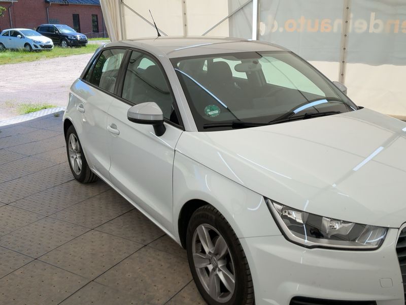 Audi A1 Sportback 1.0 TFSI 2018 – снимка 12