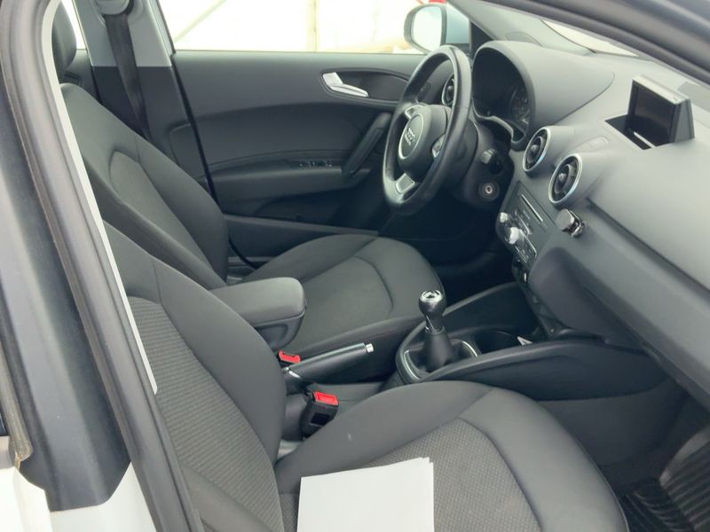 Audi A1 Sportback 1.0 TFSI 2018 – снимка 17