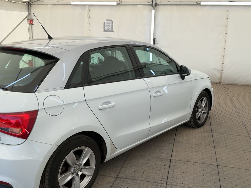 Audi A1 Sportback 1.0 TFSI 2018 – снимка 8