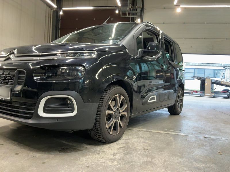 Citroen Berlingo 1.2 PureTech Shine M 2020 – снимка 2