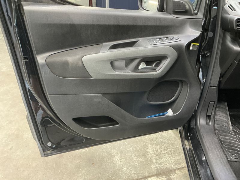Citroen Berlingo 1.2 PureTech Shine M 2020 – снимка 34
