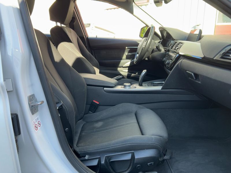 BMW 3er 320d xDrive Sport Line 2019 – снимка 11