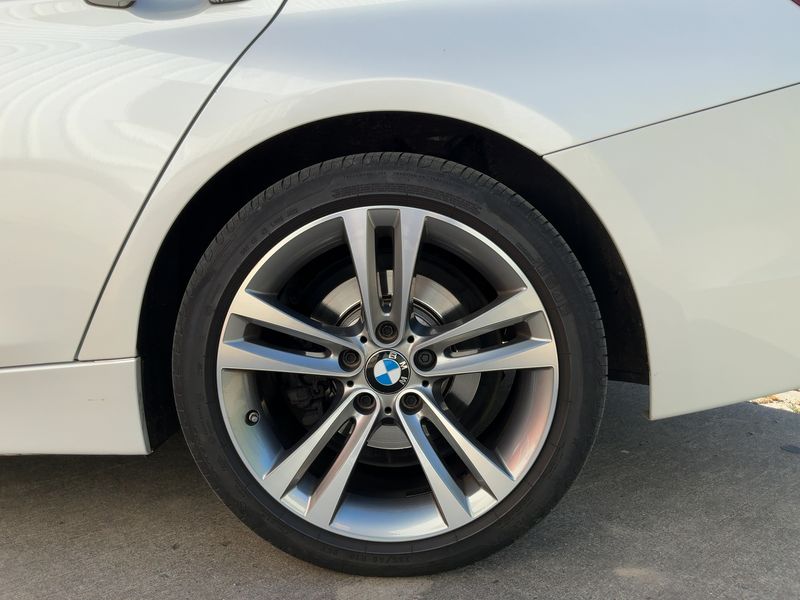 BMW 3er 320d xDrive Sport Line 2019 – снимка 18