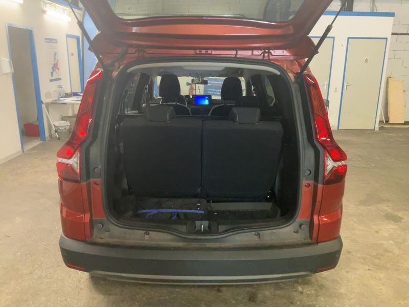 Dacia Jogger 1.0 TCe LPG Extreme+ 2022 – снимка 15
