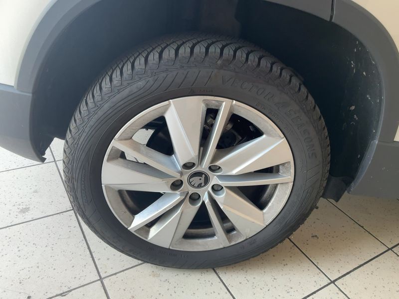 Skoda Karoq 2.0 TDI Executive 2025 – снимка 9
