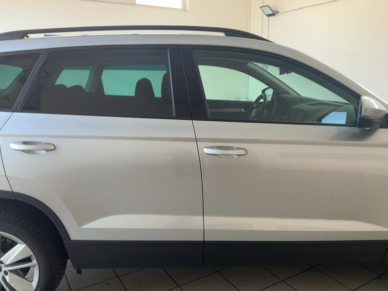 Skoda Karoq 2.0 TDI Executive 2025 – снимка 10