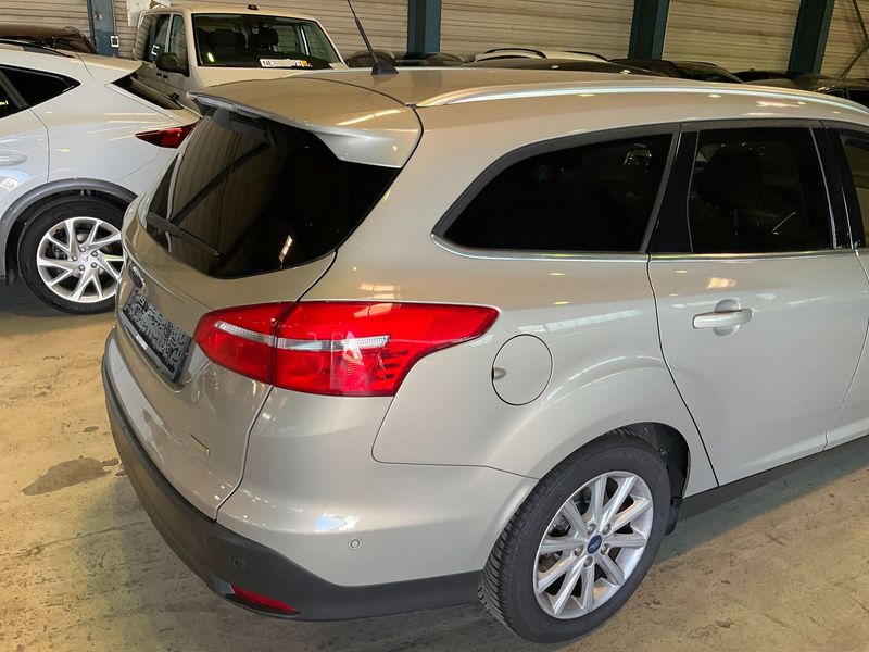 Ford Focus 1.0 EcoBoost Business 2015 – снимка 8