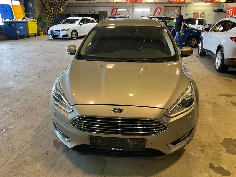 Ford Focus 1.0 EcoBoost Business 2015 – снимка 14