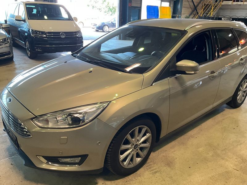 Ford Focus 1.0 EcoBoost Business 2015 – снимка 1