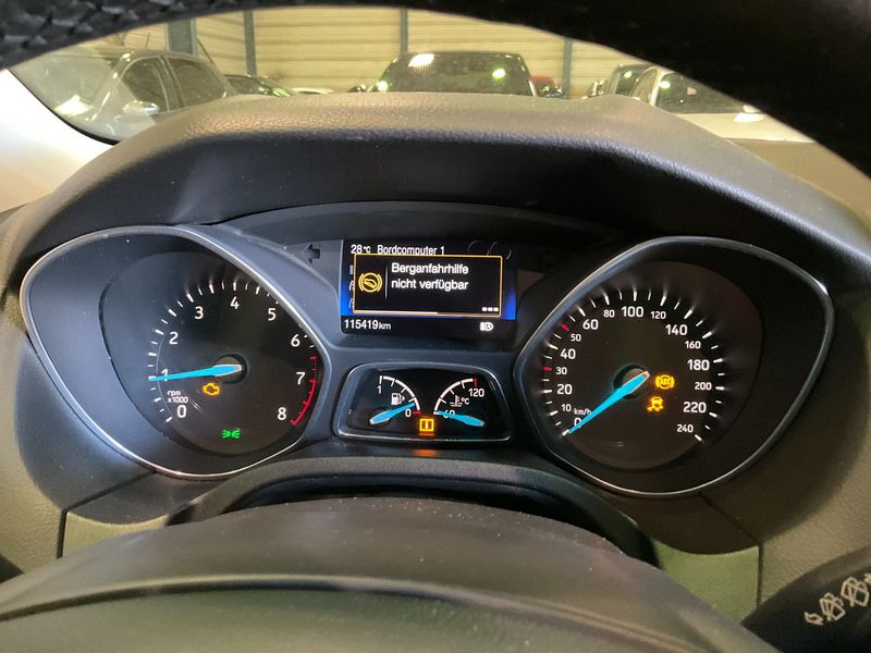 Ford Focus 1.0 EcoBoost Business 2015 – снимка 18