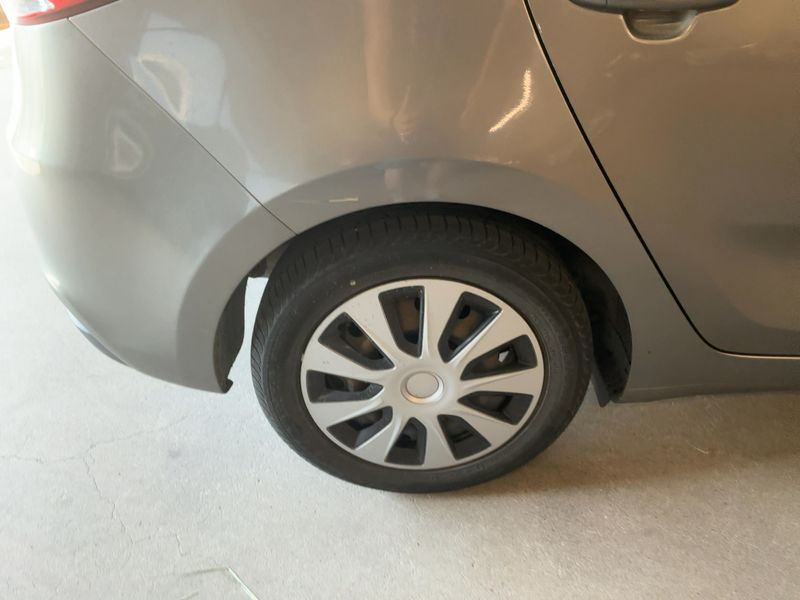 Kia Carens 1.6 GDI Active 2016 – снимка 19