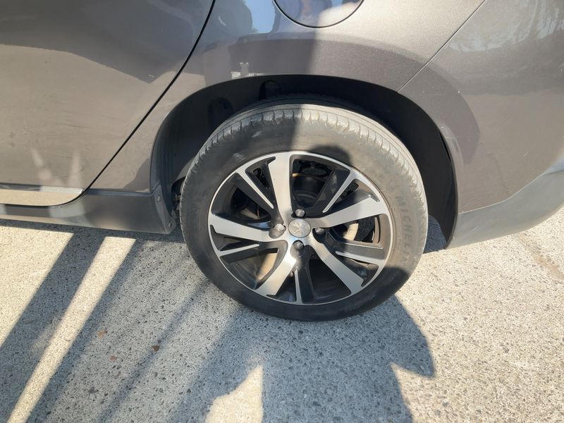 Peugeot 2008 1.6 e-HDi Feline Titane 2013 – снимка 5