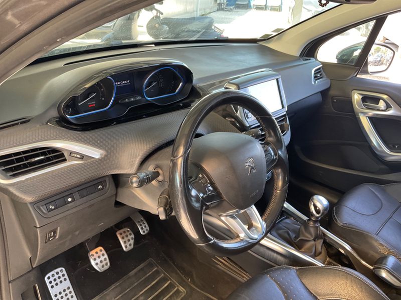 Peugeot 2008 1.6 e-HDi Feline Titane 2013 – снимка 22